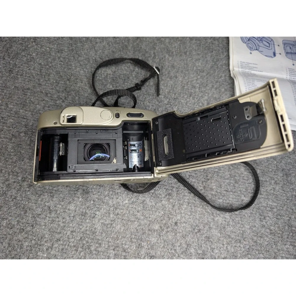 Yashica Kyocera Elite 105 Zoom 35mm Film Point & Shoot Camera TESTED READ